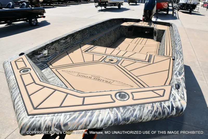 Slide: The Image of Tracker Grizzly 1650 T Prairie Wings Edition w/40HP Mercury Tiller 2026 - 8