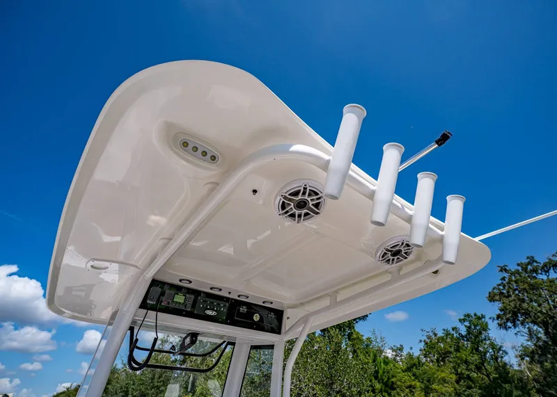 Slide: The Image of Sea Hunt Ultra 255 SE 2026 - 19