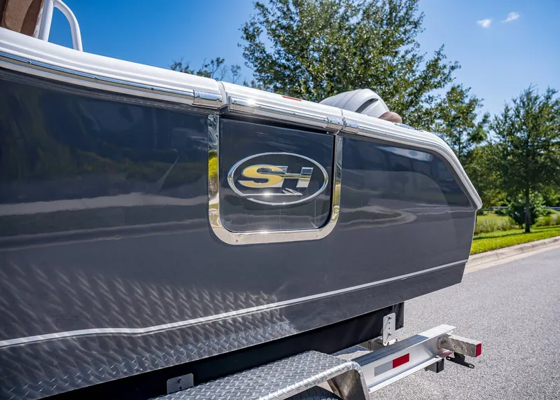 Slide: The Image of Sea Hunt Ultra 255 SE 2026 - 3