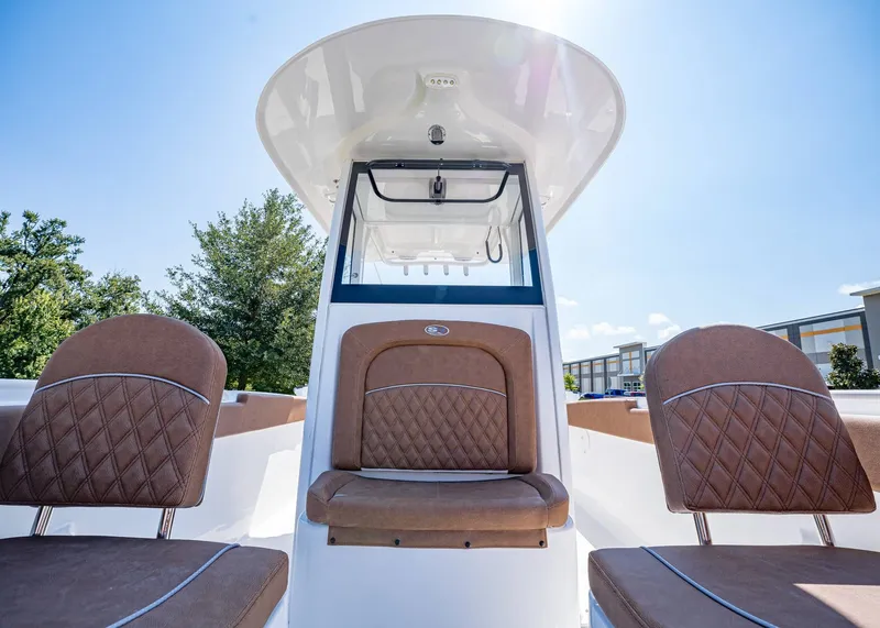 Slide: The Image of Sea Hunt Ultra 255 SE 2026 - 33