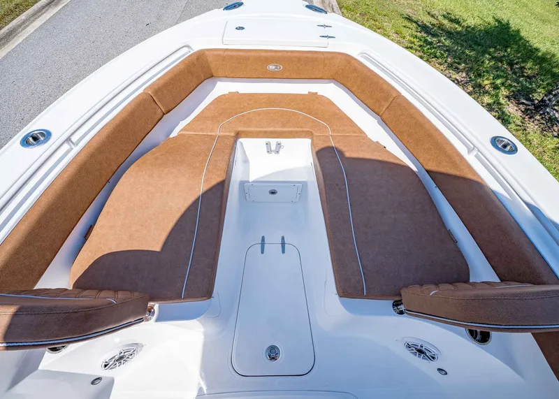 Slide: The Image of Sea Hunt Ultra 255 SE 2026 - 37