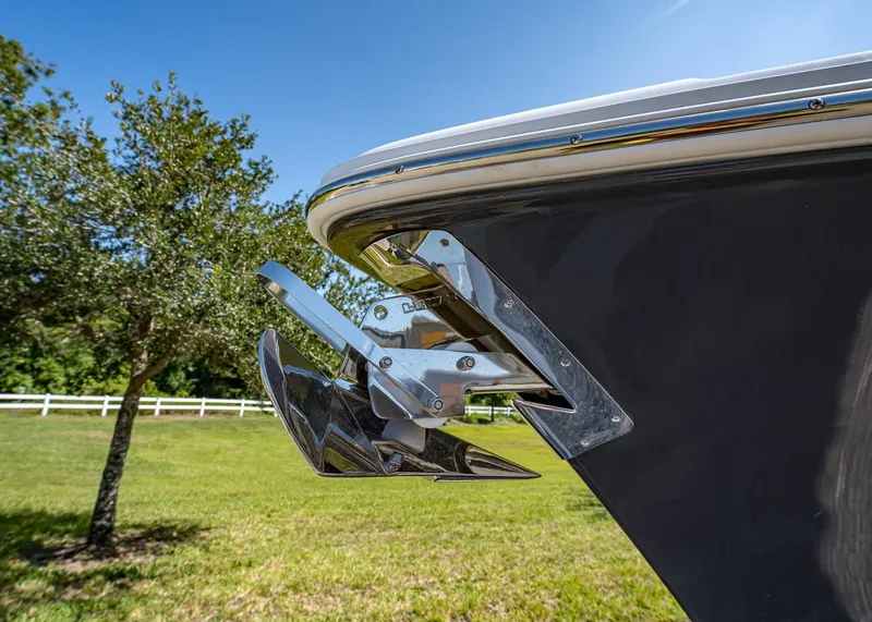 Slide: The Image of Sea Hunt Ultra 255 SE 2026 - 4