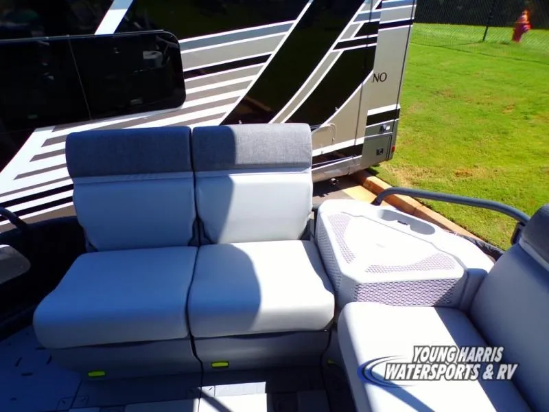 Slide: The Image of Sea-Doo 18 - 230 HP 2023 - 18