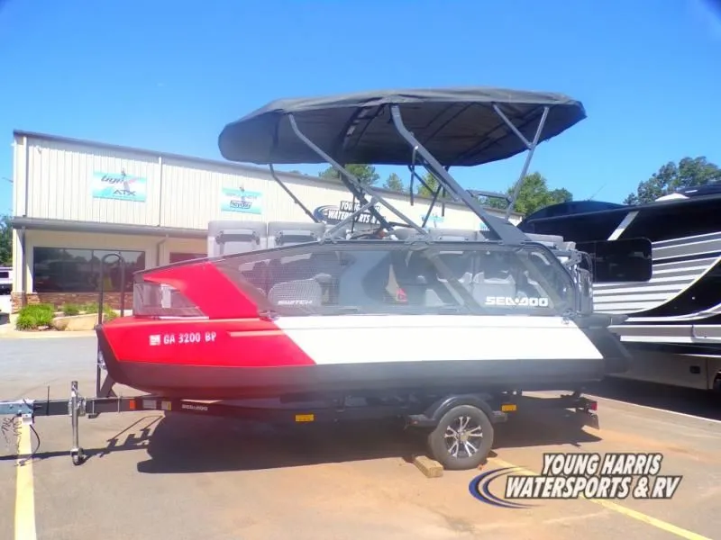 Slide: The Image of Sea-Doo 18 - 230 HP 2023 - 4