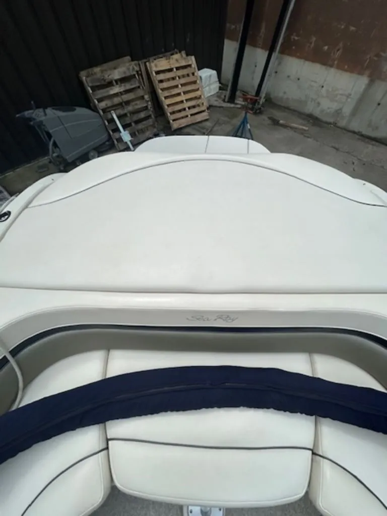 Slide: The Image of Sea Ray 240 Select 2005 - 13