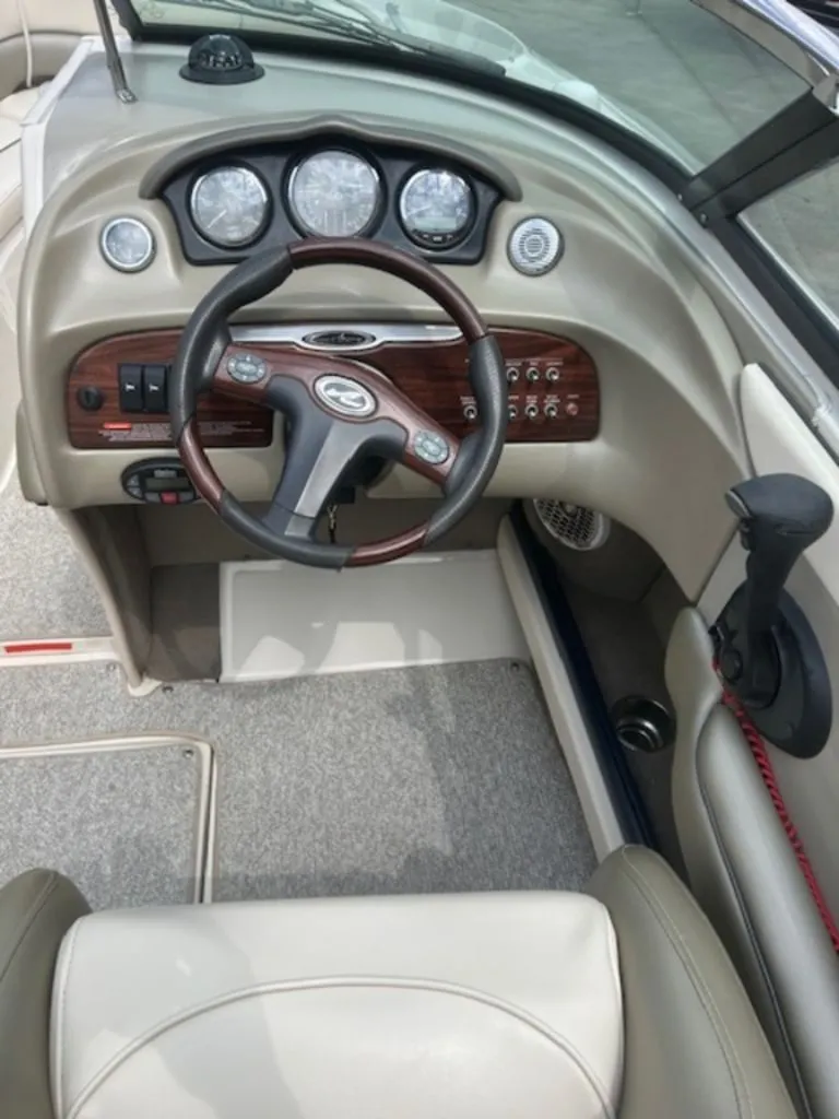 Slide: The Image of Sea Ray 240 Select 2005 - 14