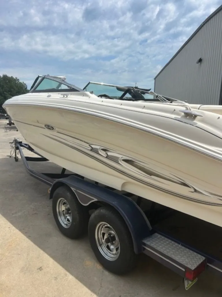 Slide: The Image of Sea Ray 240 Select 2005 - 7