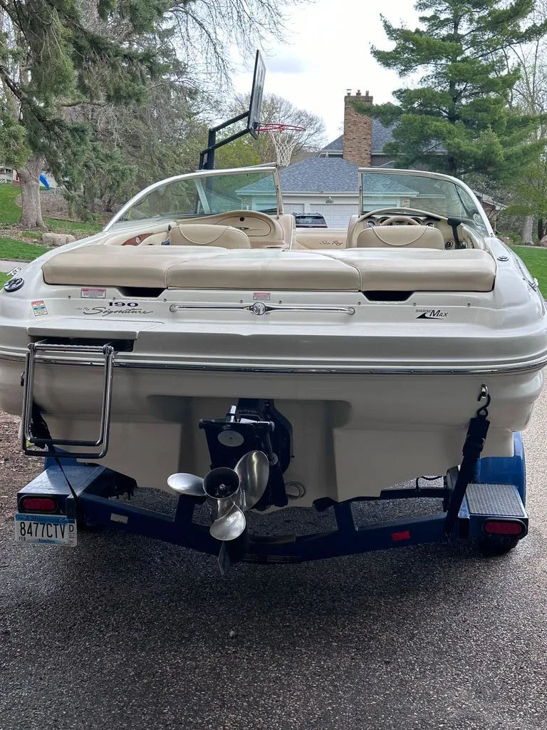Slide: The Image of Sea Ray 190 Signature 1999 - 10