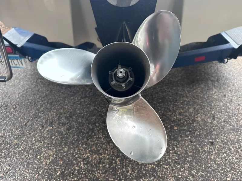 Slide: The Image of Sea Ray 190 Signature 1999 - 14