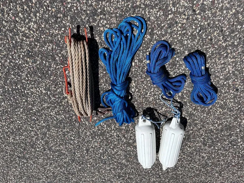 Slide: The Image of Sea Ray 190 Signature 1999 - 25