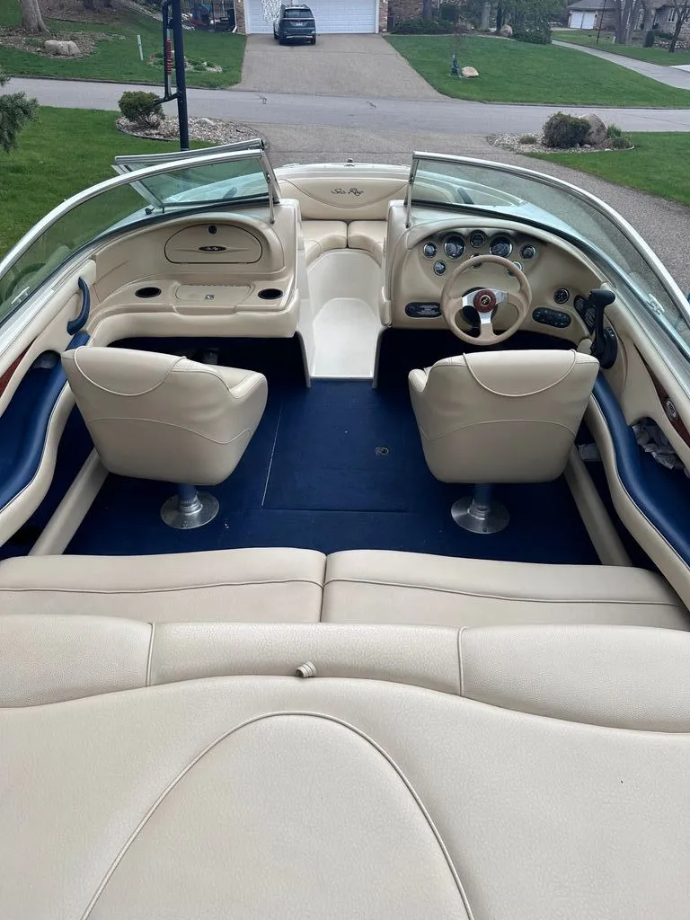 Slide: The Image of Sea Ray 190 Signature 1999 - 8