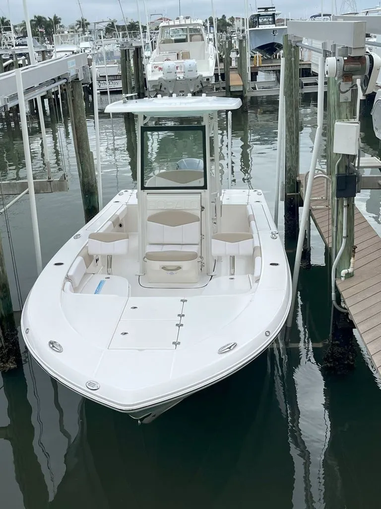 Slide: The Image of Robalo 246 Cayman 2019 - 3