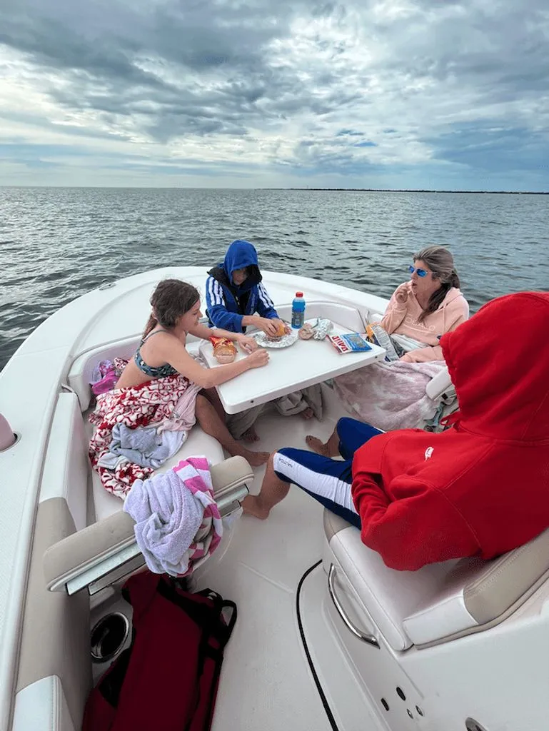 Slide: The Image of Robalo 246 Cayman 2019 - 4