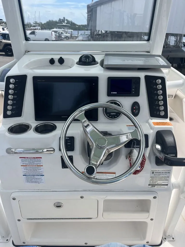 Slide: The Image of Robalo 246 Cayman 2019 - 6
