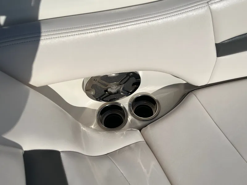 Slide: The Image of Chaparral 224 Sunesta 2016 - 14