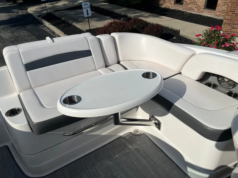 Slide: The Image of Chaparral 224 Sunesta 2016 - 16