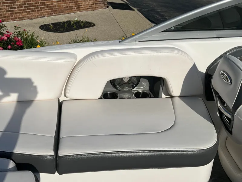 Slide: The Image of Chaparral 224 Sunesta 2016 - 6