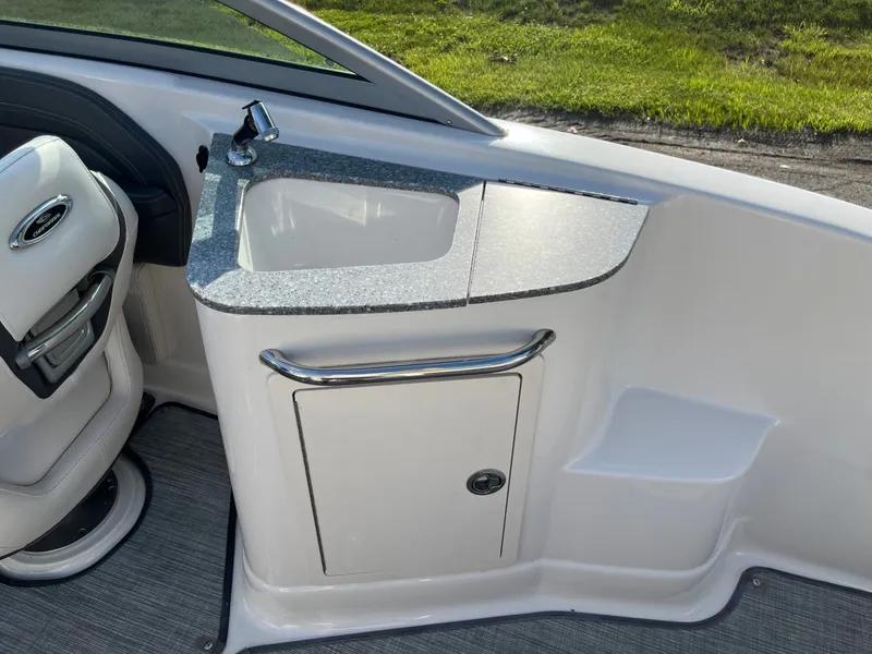 Slide: The Image of Chaparral 224 Sunesta 2016 - 7