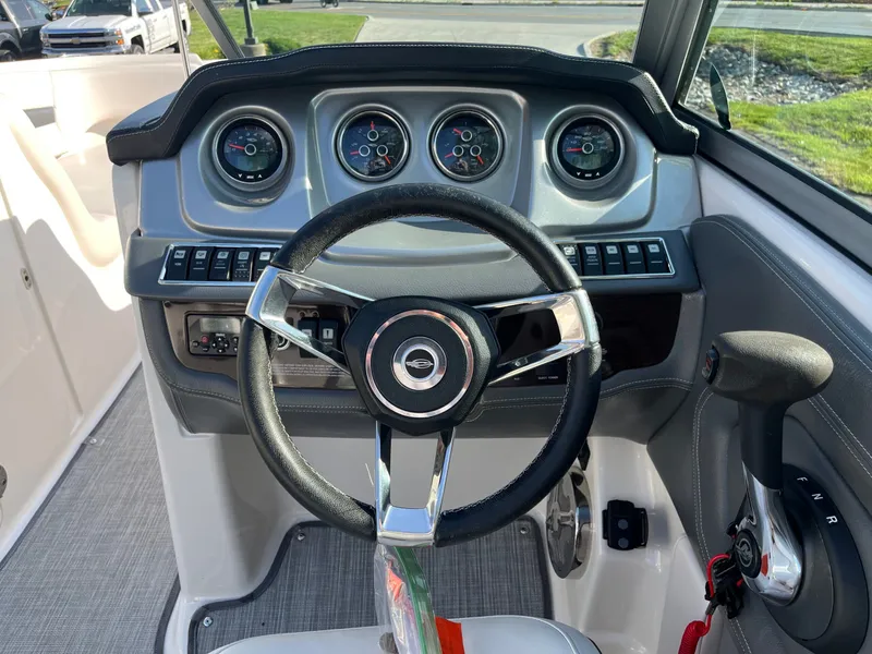 Slide: The Image of Chaparral 224 Sunesta 2016 - 8