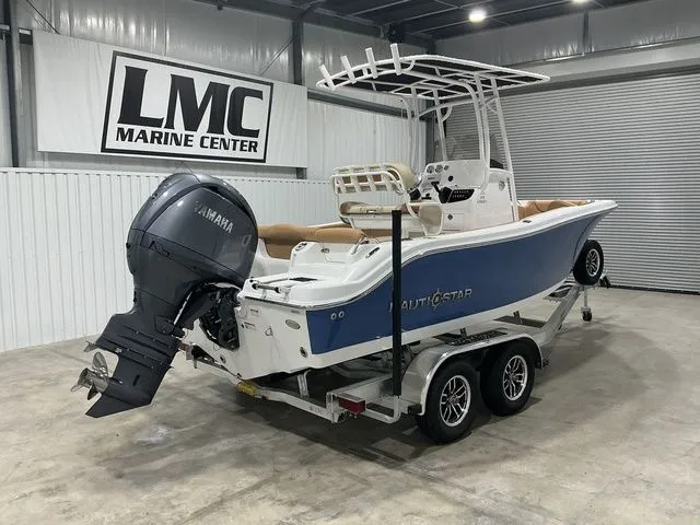 Slide: The Image of NauticStar 212 Legacy 2026 - 5