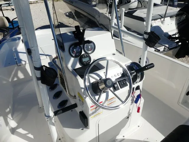 Slide: The Image of Bayliner Element F18 2020 - 6