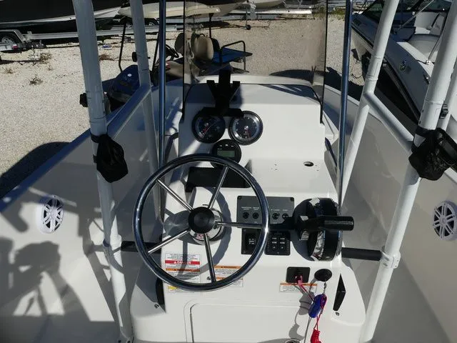 Slide: The Image of Bayliner Element F18 2020 - 7