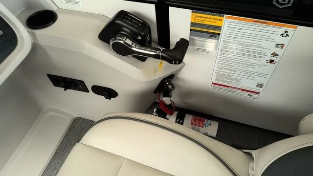 Slide: The Image of Godfrey Sweetwater 2286 SB 27" Impact Center Tube Package 2026 - 12