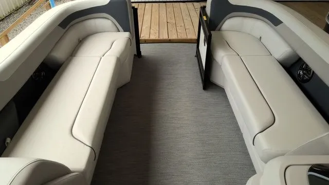 Slide: The Image of Godfrey Sweetwater 2286 SB 27" Impact Center Tube Package 2026 - 17