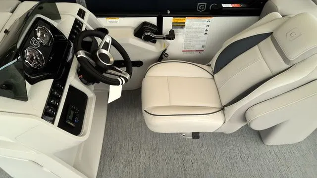 Slide: The Image of Godfrey Sweetwater 2286 SB 27" Impact Center Tube Package 2026 - 6