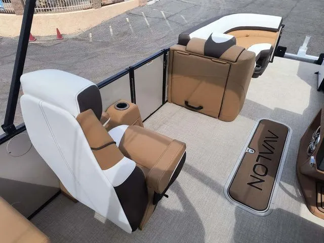 Slide: The Image of Avalon Catalina Platinum 2585 Quad Lounger Shift 2026 - 10