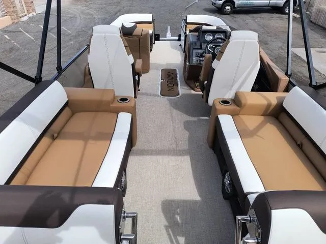 Slide: The Image of Avalon Catalina Platinum 2585 Quad Lounger Shift 2026 - 13