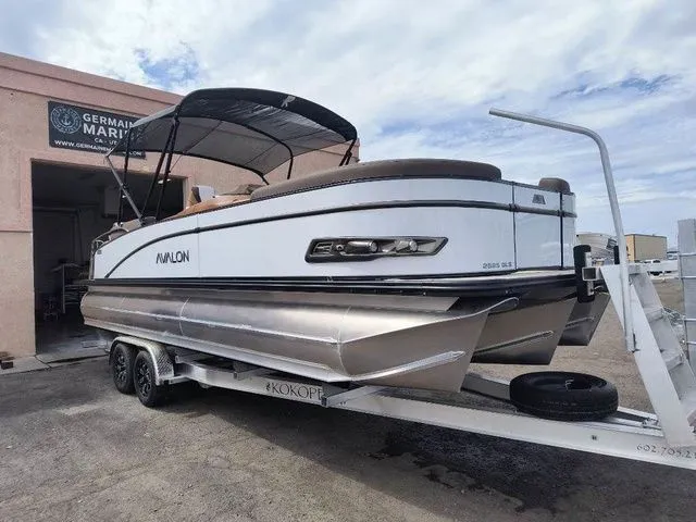 Slide: The Image of Avalon Catalina Platinum 2585 Quad Lounger Shift 2026 - 2