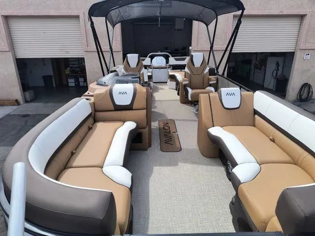 Slide: The Image of Avalon Catalina Platinum 2585 Quad Lounger Shift 2026 - 7