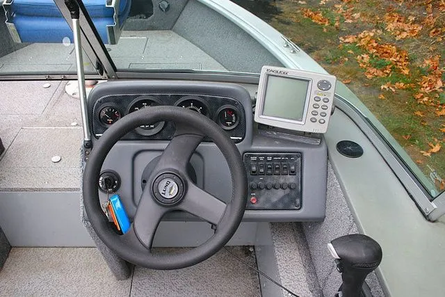 Slide: The Image of Lund 1600 Pro Sport 2005 - 8