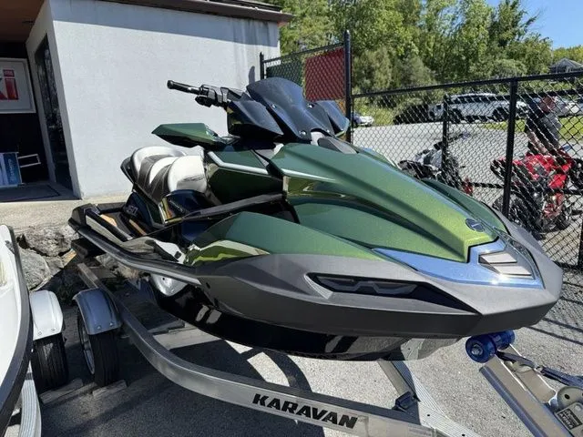 The Image of Kawasaki ULTRA 160LX 2025 - 1