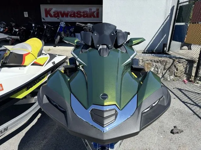 Slide: The Image of Kawasaki ULTRA 160LX 2025 - 8
