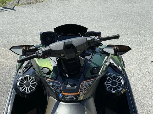 Slide: The Image of Kawasaki ULTRA 160LX 2025 - 9