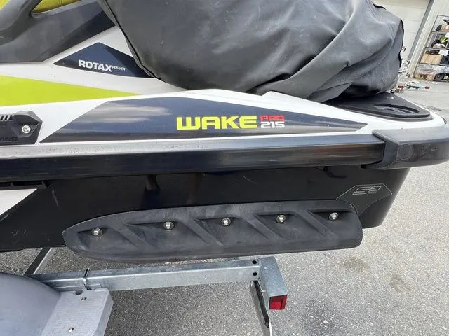 Slide: The Image of Sea-Doo Wake 2014 - 2