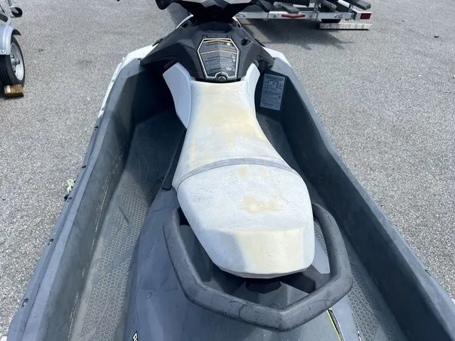 Slide: The Image of Sea-Doo Spark 2up ROTAX® 900 H.O. ACE™ iBR® 2014 - 10