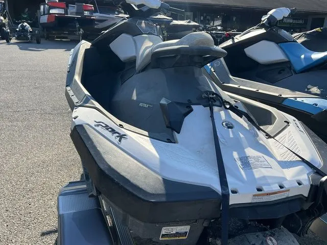 Slide: The Image of Sea-Doo Spark 2up ROTAX® 900 H.O. ACE™ iBR® 2014 - 13