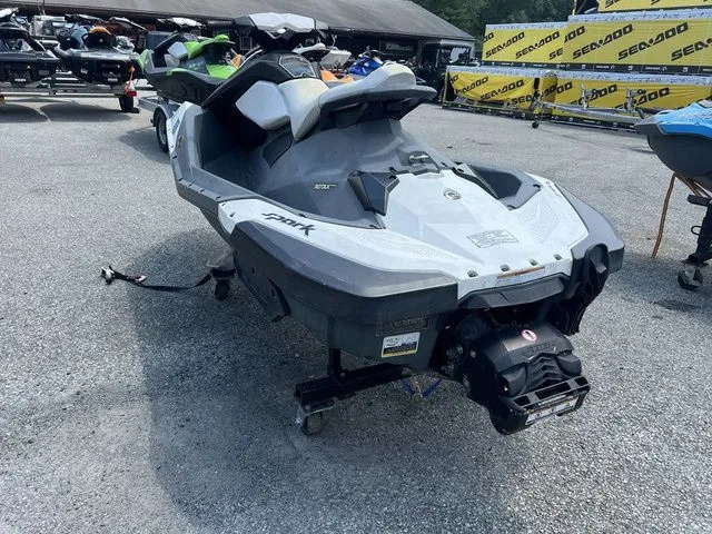 Slide: The Image of Sea-Doo Spark 2up ROTAX® 900 H.O. ACE™ iBR® 2014 - 6