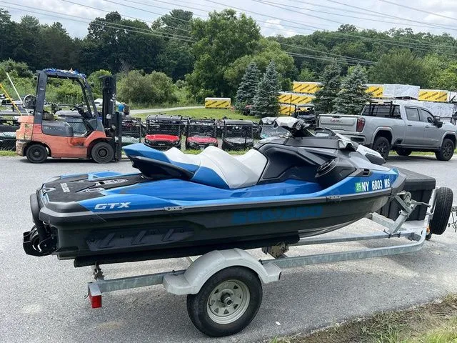 Slide: The Image of Sea-Doo GTX 170 iDF & Sound System 2021 - 7