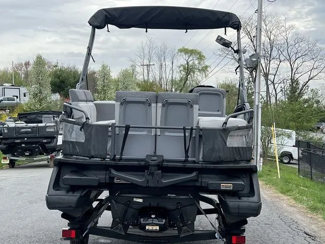 Slide: The Image of Sea-Doo Switch® Sport Compact - 170 hp 2024 - 6