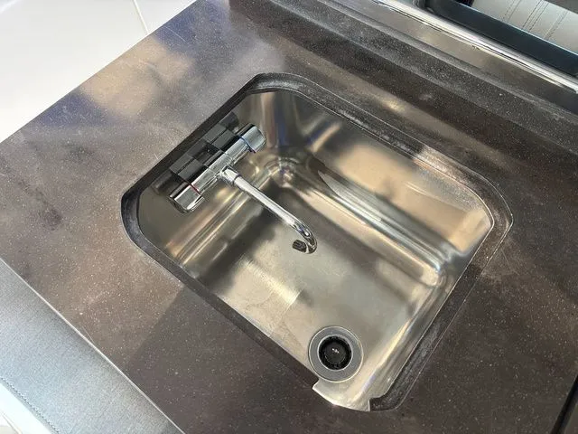 Slide: The Image of Tiara 38 LS 2019 - 14