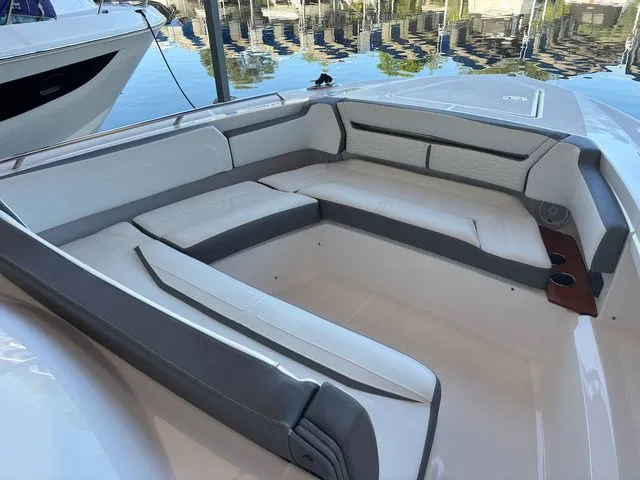 Slide: The Image of Tiara 38 LS 2019 - 20