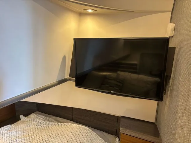 Slide: The Image of Tiara 38 LS 2019 - 23