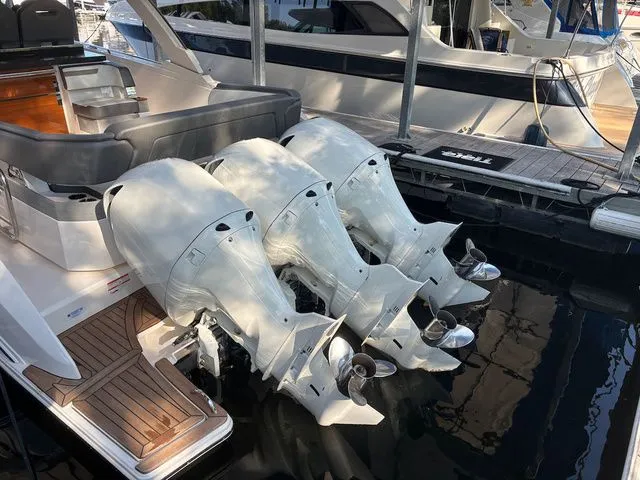 Slide: The Image of Tiara 38 LS 2019 - 5