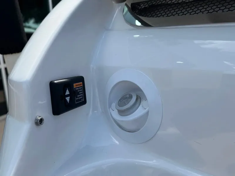 Slide: The Image of Sea Ray SLX 260 Surf 2024 - 8