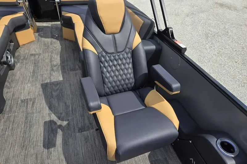 Slide: The Image of Luxurious seating in 2025 Avalon Catalina QUAD LOUNGER SHIFT boat, featuring modern design and comfort. - 7