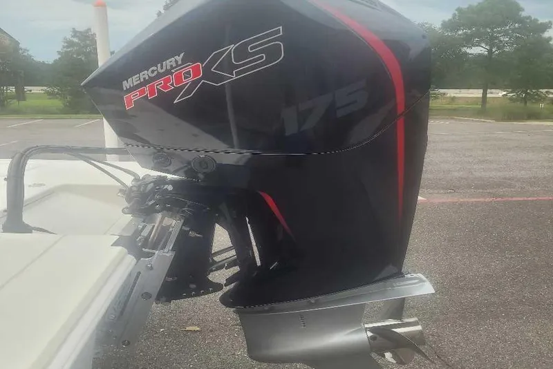 Slide: The Image of Mercury Pro XS 175 outboard motor on 2026 Mako 18 Pro Skiff boat. - 9